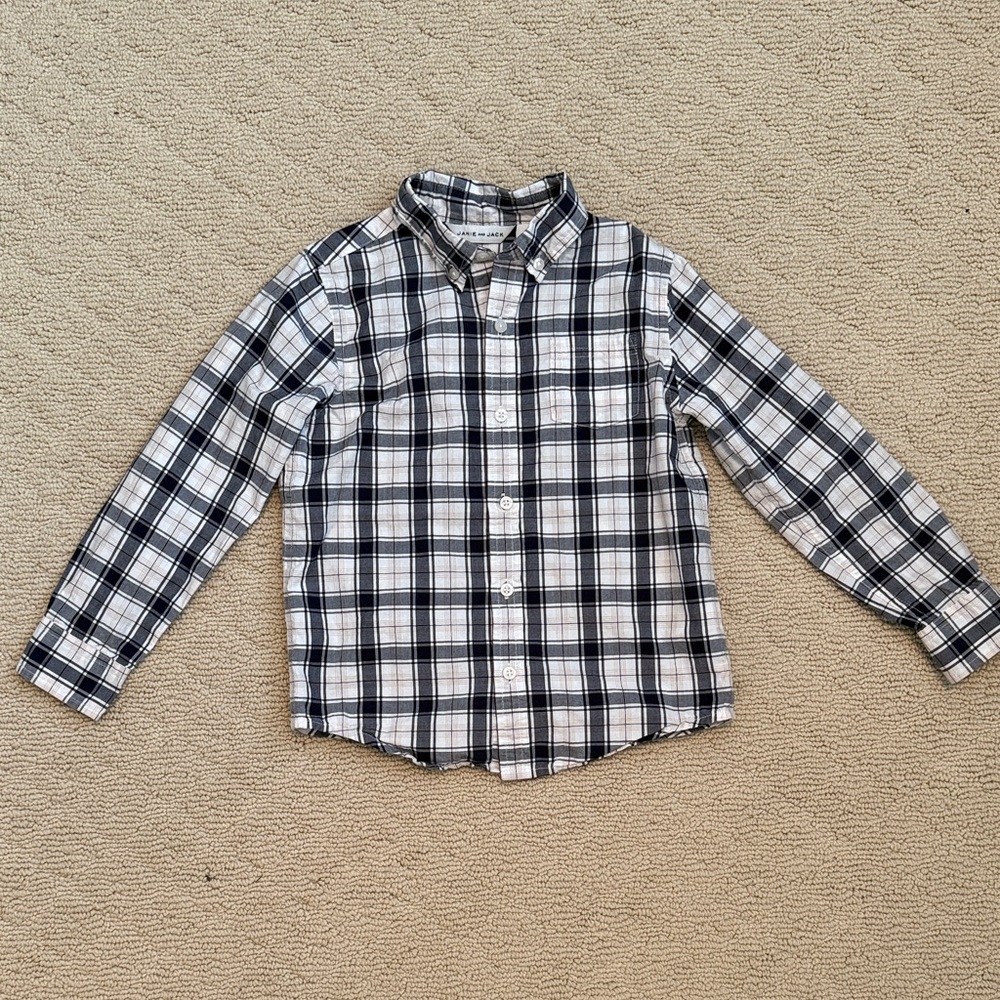Janie and Jack Boys size 5 Navy and White Plaid Button Down Shirt